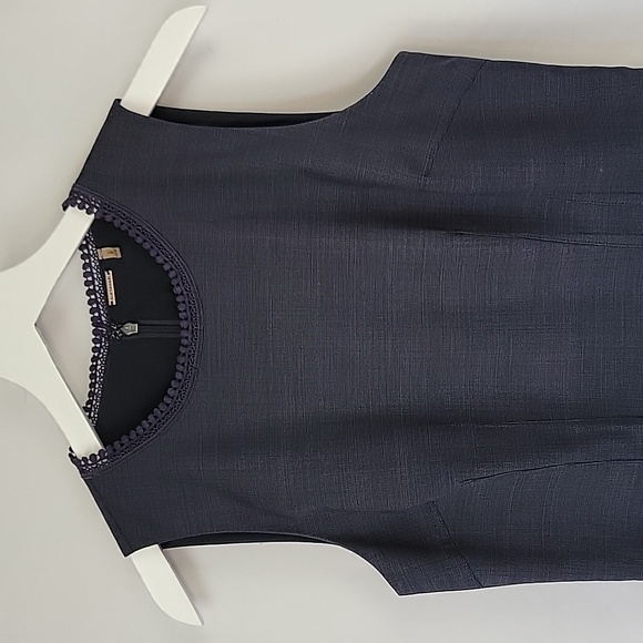 Elie Tahari Emory Wool Sheath Dress Grayed Navy Size 4 - Picture 4 of 15